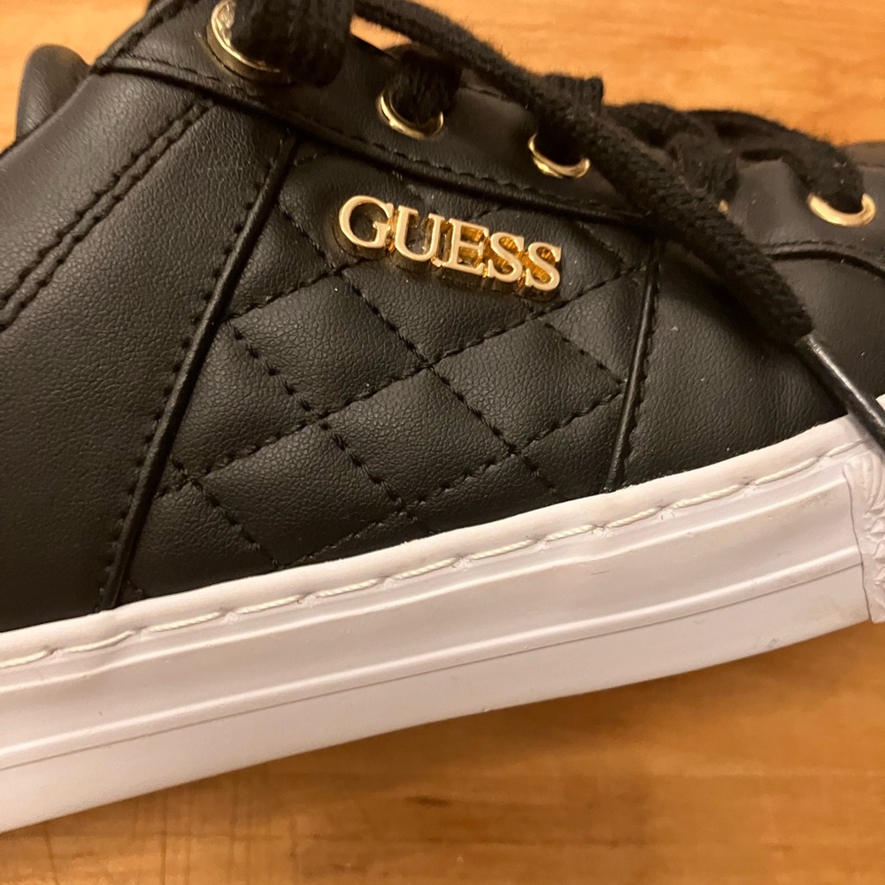Guess Black Quilted Lace-Up Sneakers Sz 8  Like New